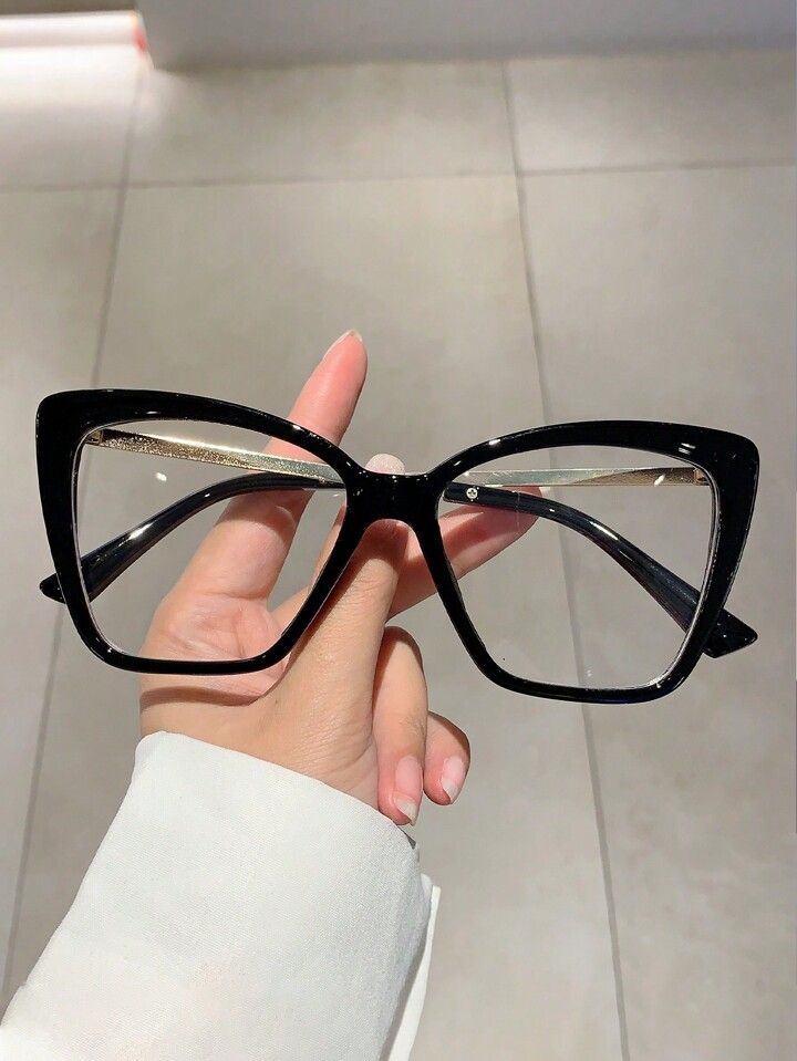 How to Choose the Right Eyeglasses for Your Face Shape – SV Jewels