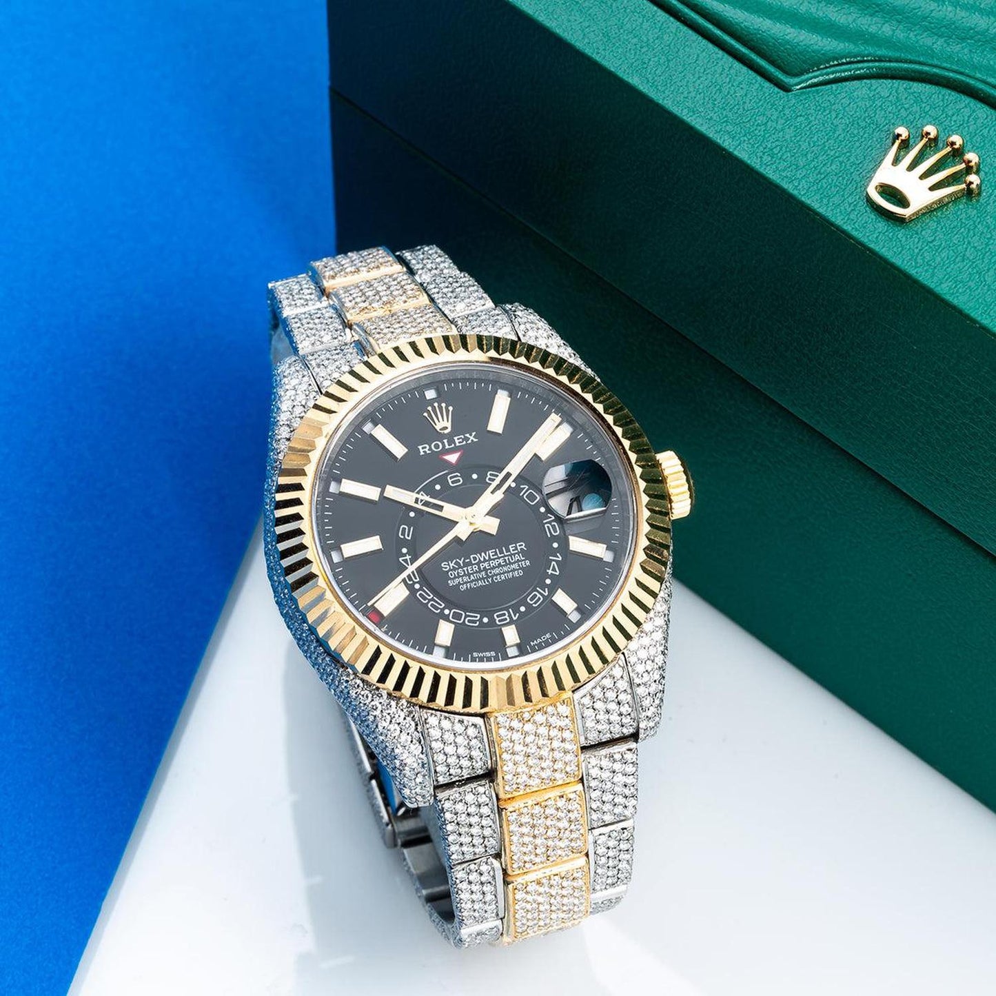 Rolex Sky-Dweller 42MM 326933 Black Dial Fluted Bezel Two Tone Yellow Gold Full Diamond Oyster Bracelet 21.5ct