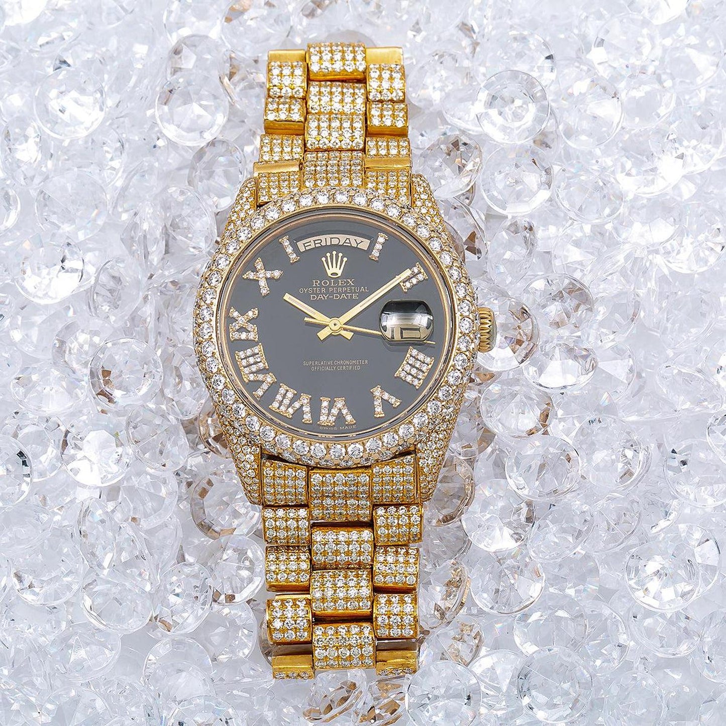 Rolex Day-Date 36MM 18038 Diamond Paved Black Roman Diamond Dial Diamond Bezel 18K Yellow Gold Full Diamond President Bracelet 23.25ct